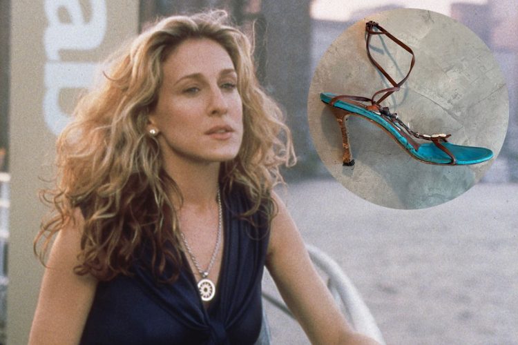 Sarah Jessica Parker trades her Manolo heels for socks and sandals