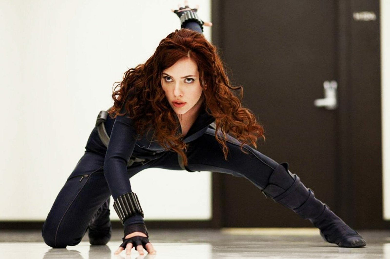 strongest female marvel characters :Black widow